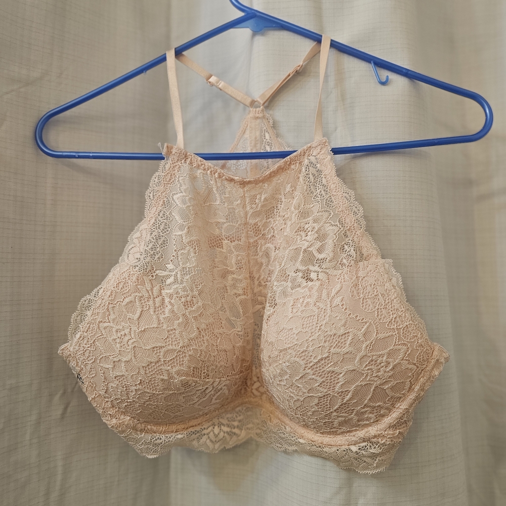 Elegant Lace Halter Bralette - Cream